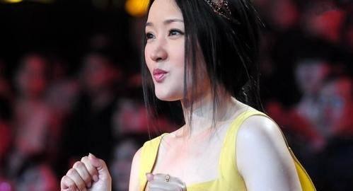 吃瓜娱乐杨钰莹视频播放,重温甜歌天后魅力风采